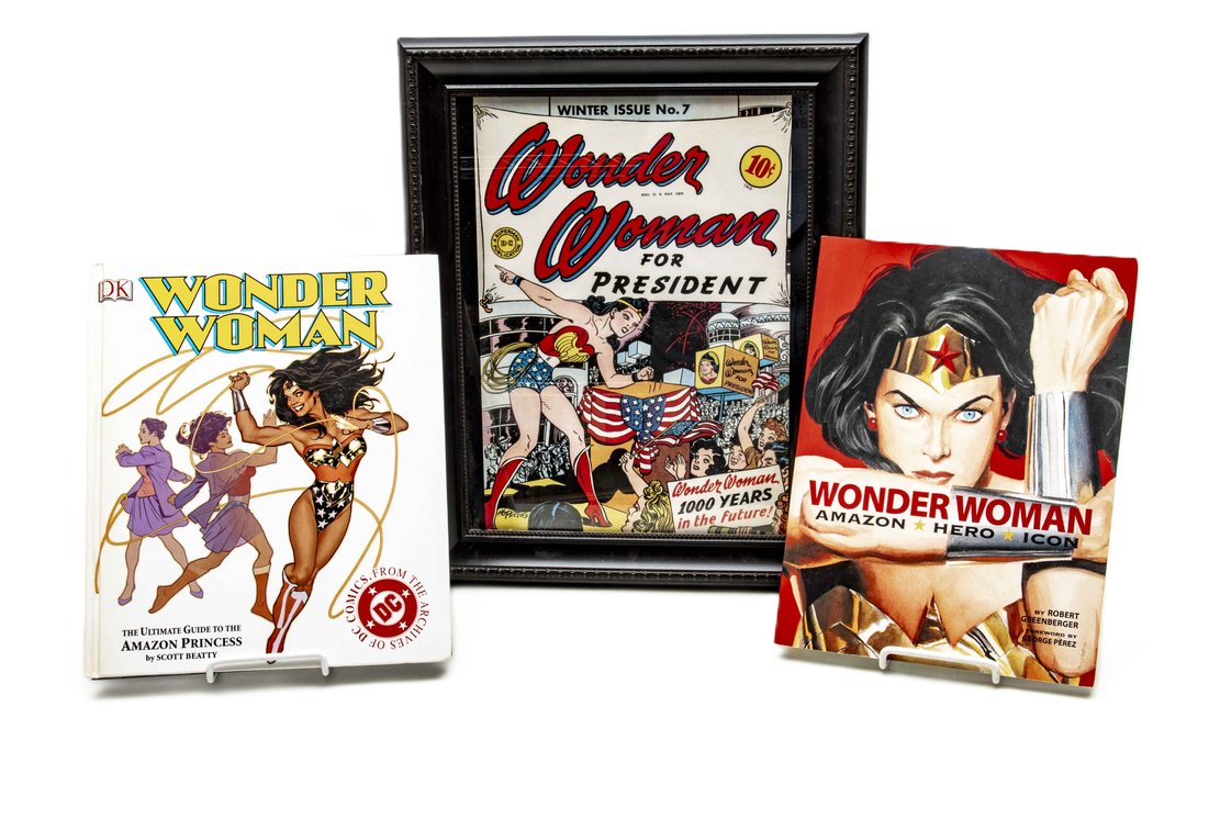 Wonder Woman Guides & Framed Cover Print
