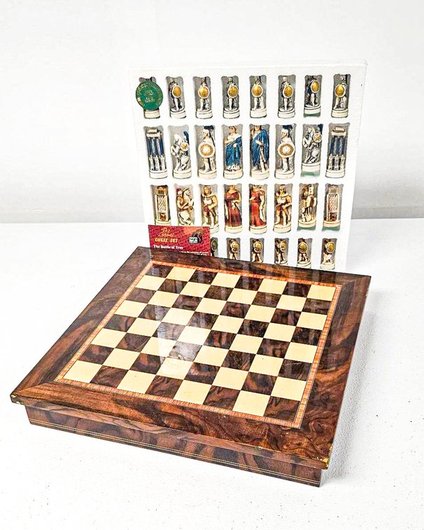 Italian ‘Battle of Troy’ Chess Set by Nigri Creazioni Artistiche