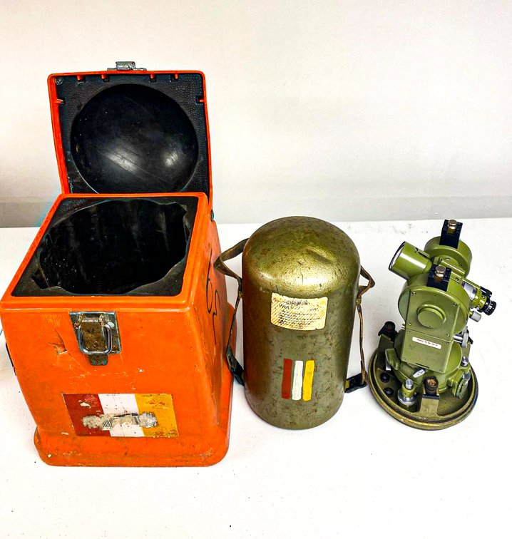 Heerbrugg Wild T2 Theodolite in Original Cases