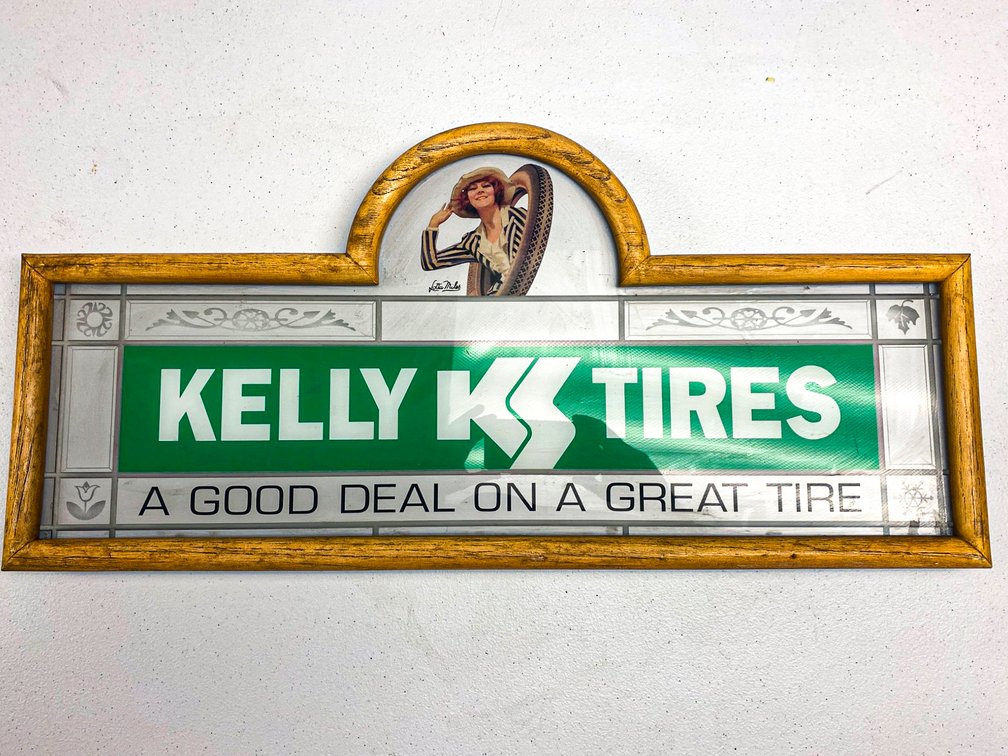 Kelly Tires ‘Lotta Miles’ Advertising Sign