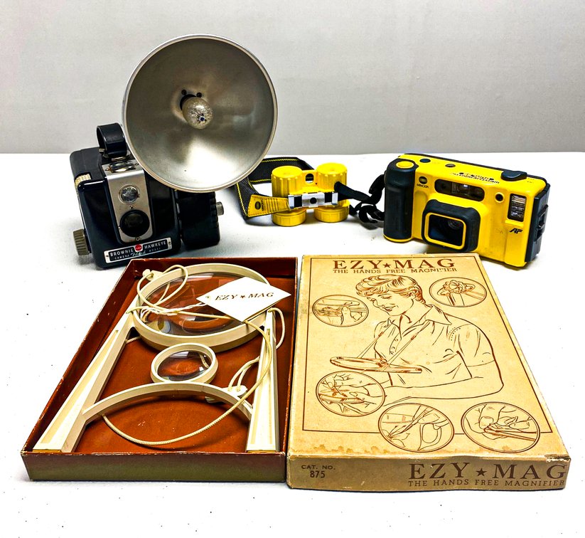 Vintage Kodak Brownie Flash and Minolta Weathermatic Cameras With EZY-MAG Magnifier