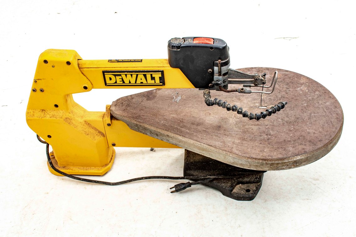 Dewalt 20" Scroll Saw- DW788