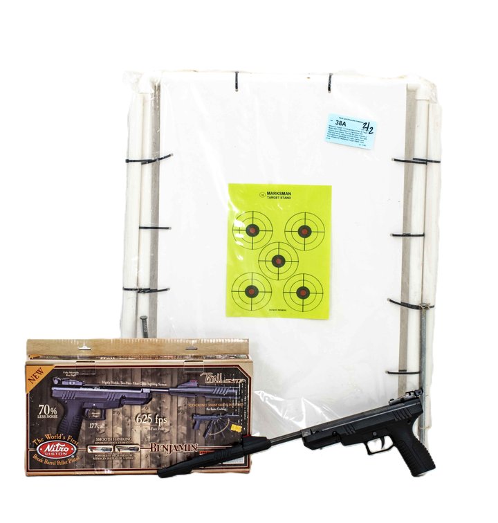 Benjamin TrailNP .177 Break Barrel Pistol & Target