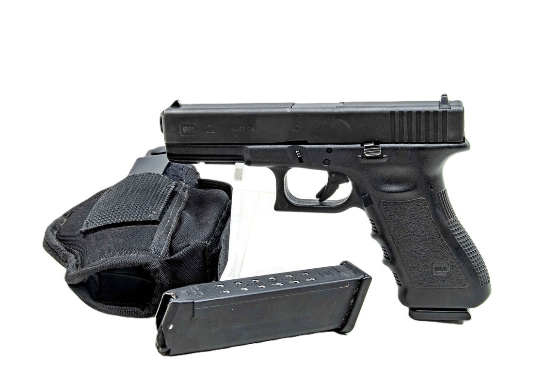 Glock 22- .40 Caliber Pistol w/ Holster & Clips