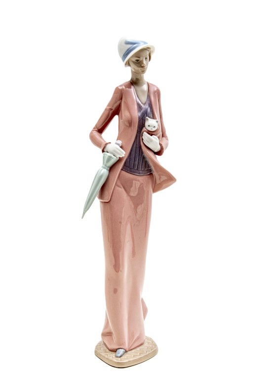 Lladro 'Autumn Stroll' Figurine