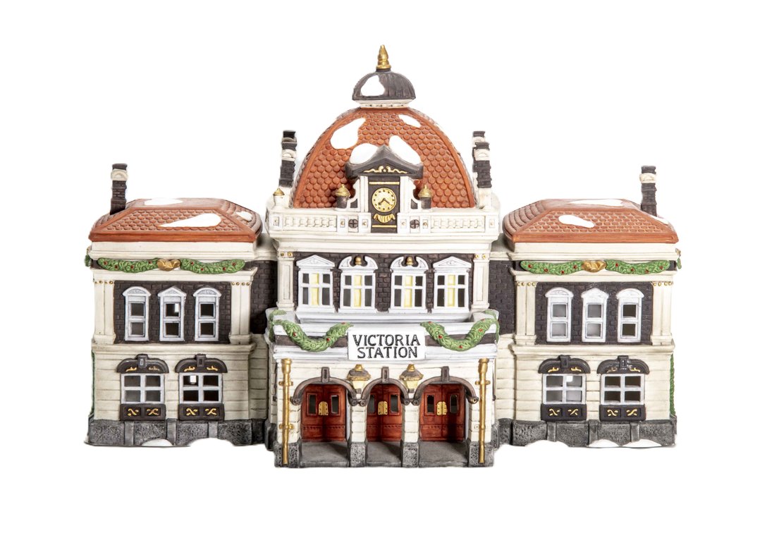 Dept. 56 Snow Village- Victoria Station-1989