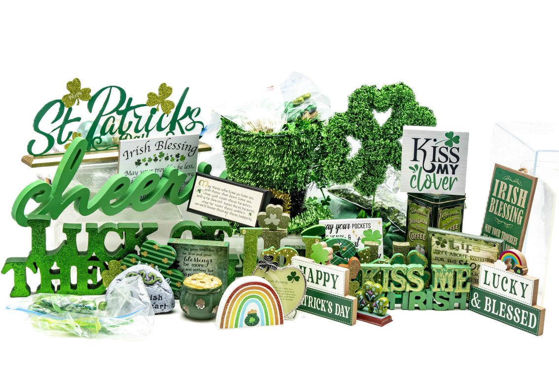 Tub of Saint Patrick's Day Decorative Items