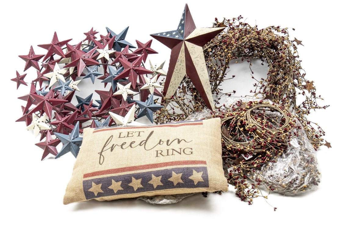 Rustic Country Red White Blue Metal Art & Berries