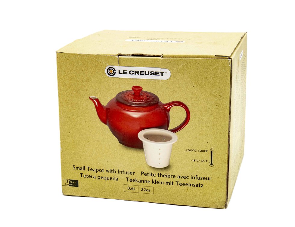 Le Creuset- Small Teapot With Infuser- NIB