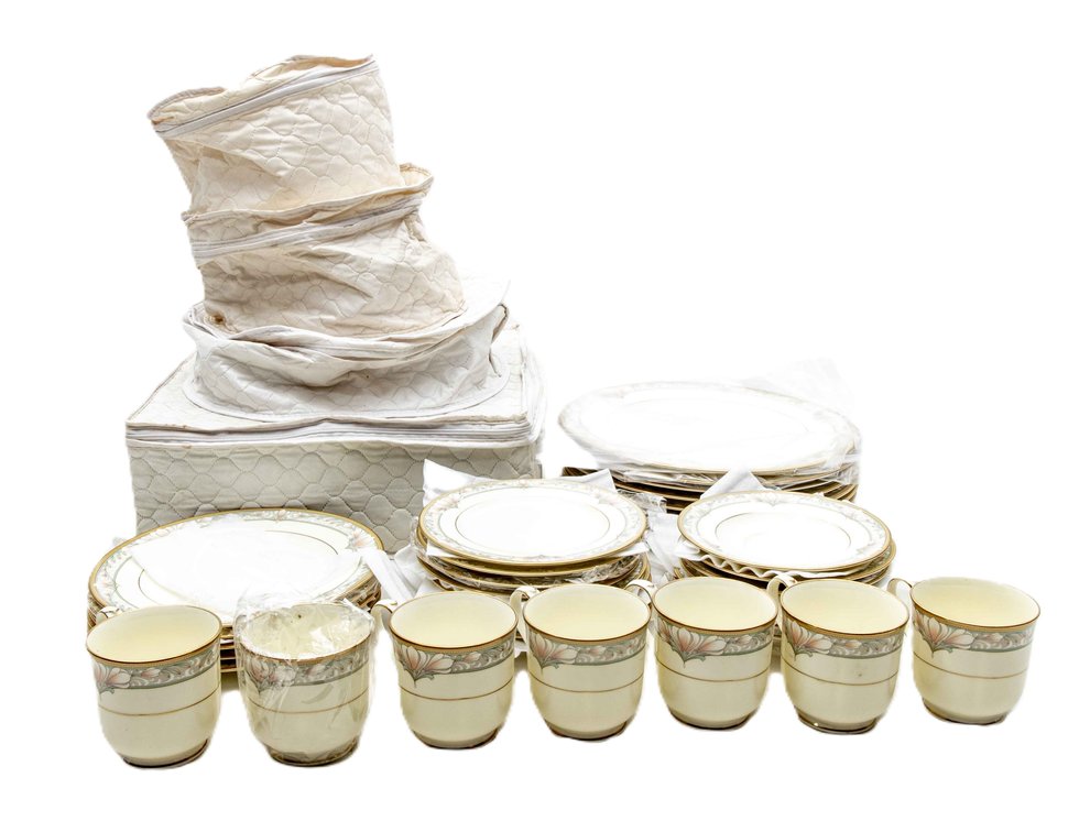 Noritake 'Barrymore' Bone China Dishes