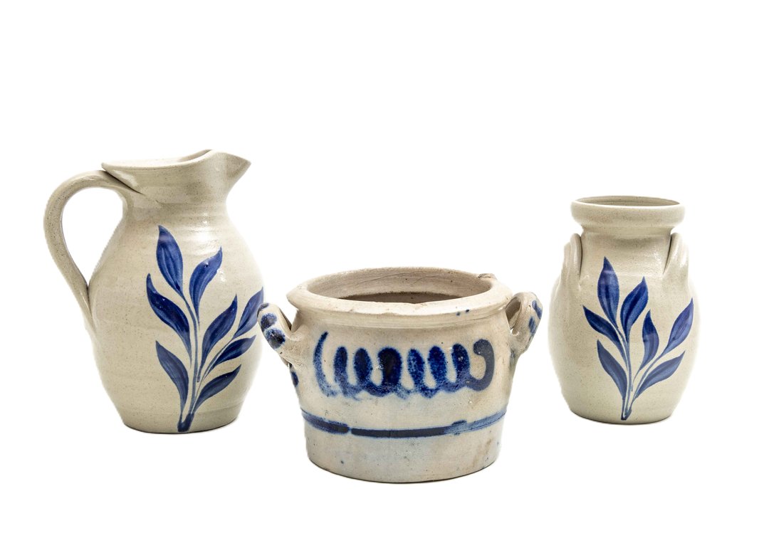 Williamsburg Pottery & Salt Glaze Bean Pot