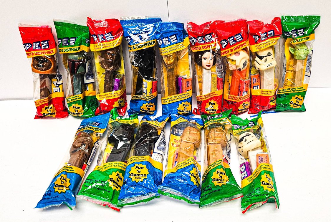 15 Star Wars PEZ Dispensers in Sealed Packaging 