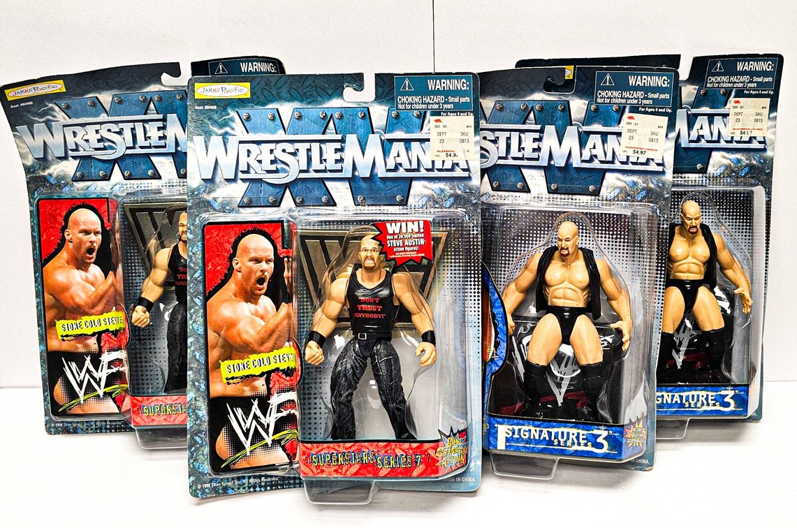 1998 WWF WrestleMania Signature Series Stone Cold Steve Austin Action Figures IOP