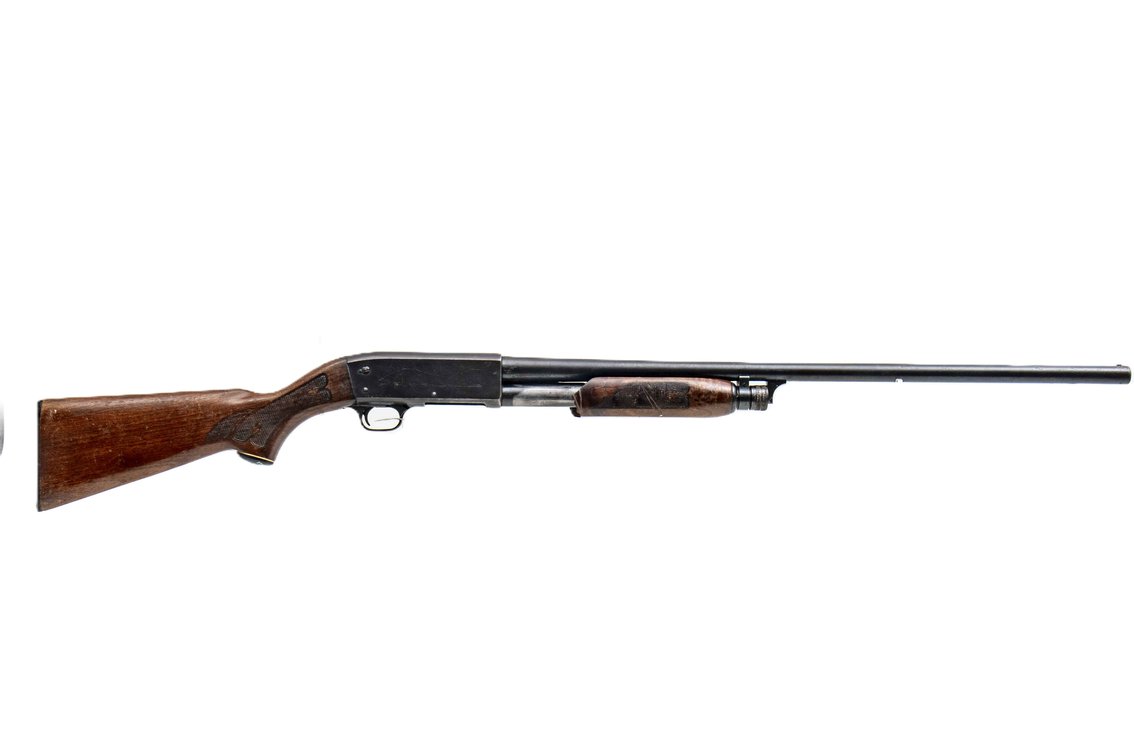 1975 Ithica 37-Featherlight 12ga Pump Shotgun*