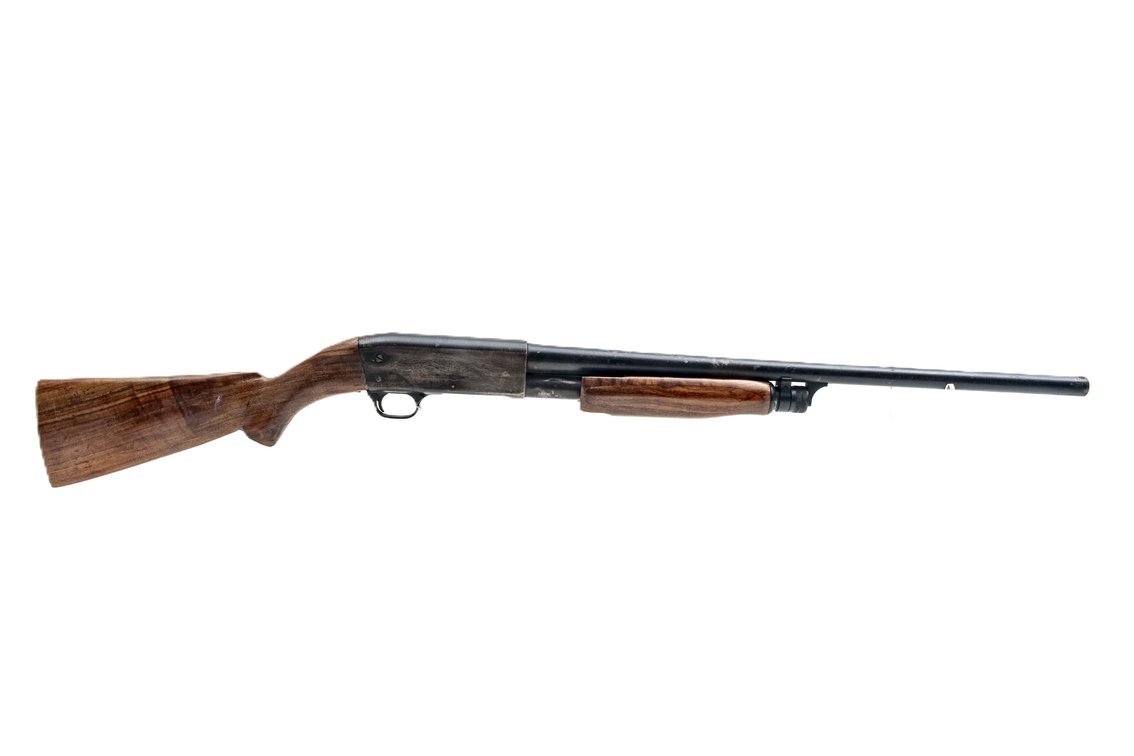 Ithica 37 Featherlight 12ga Pump Action Shotgun