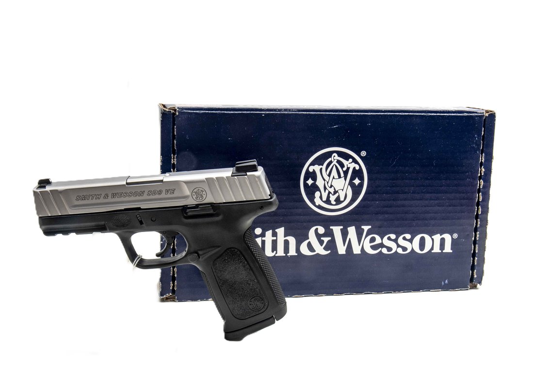 S&W VD-9 Semi Auto Pistol in 9mm IOB