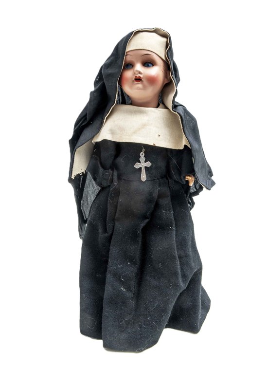 Antique German Bisque Nun Doll 251-14/0