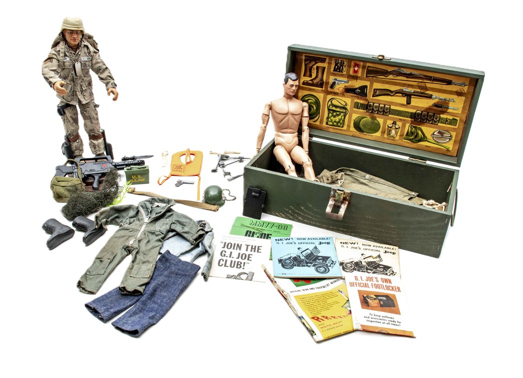 1964 GI Joe Foot Locker w/ Figures & Accessories