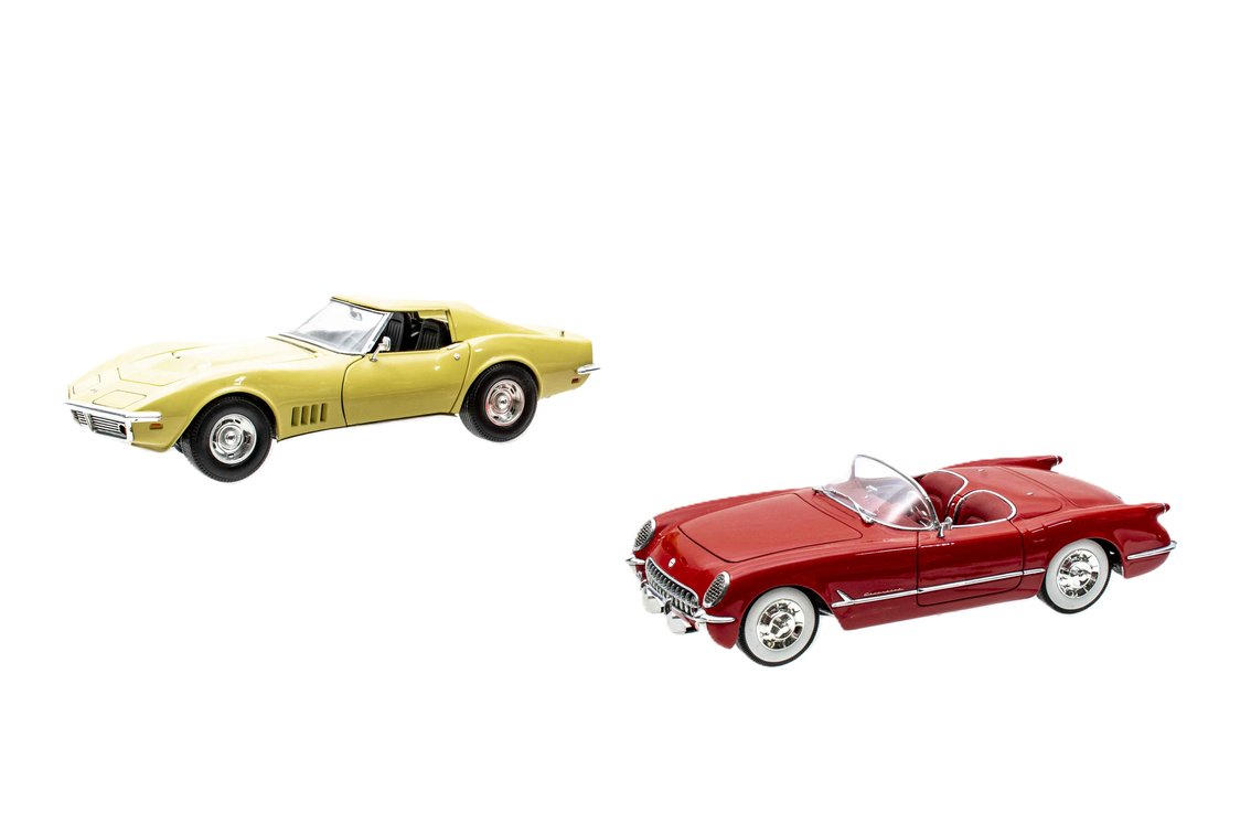 2 Diecast Corvettes - Ertl & Autoart