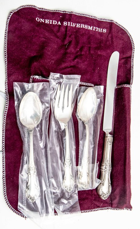 International Sterling Flatware -5 Pc- 120.5 G