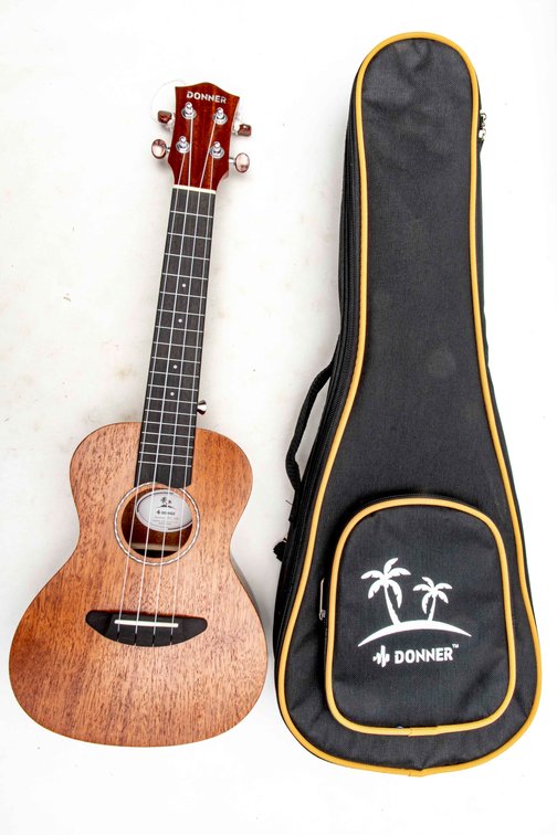 Donner Concert Ukulele- Mahogany