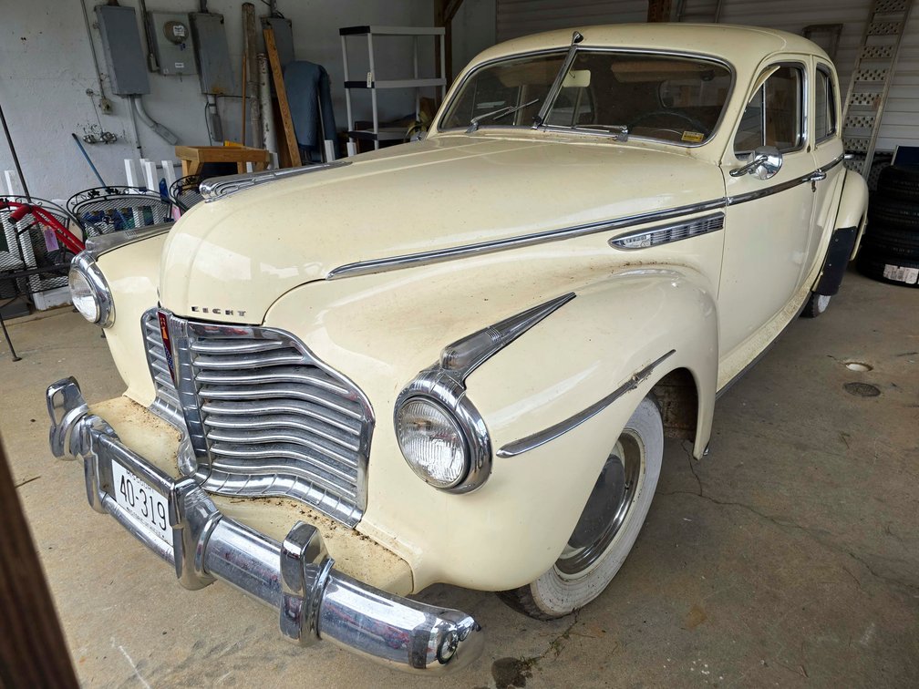 1941 Buick Super- 4 Door Sedan