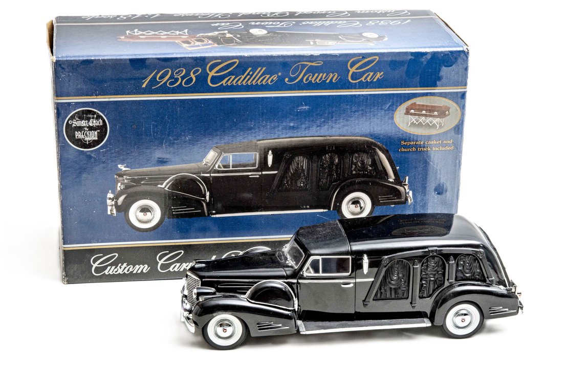 Precision Sunset Coach 1938 Cadillac Hearse IOB