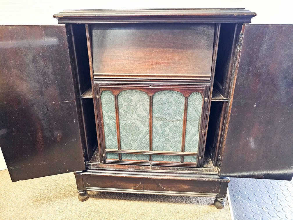 Victor Victrola Electrola Model E-4466 Console Cabinet Phonograph