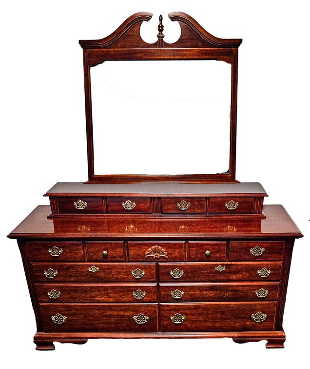 Dresser with Removable Glove Box and Large Mirror