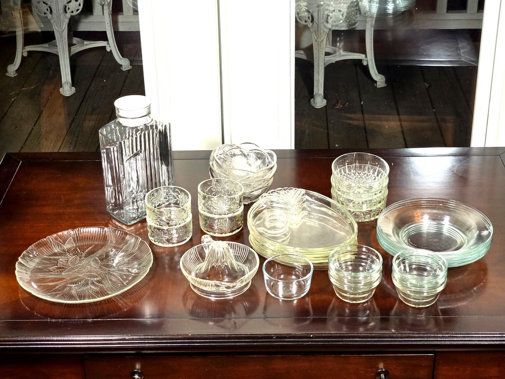 Mid Century and Modern Kitchen Glassware