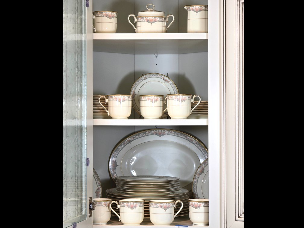 Elegant Noritake Barrymore service for 8