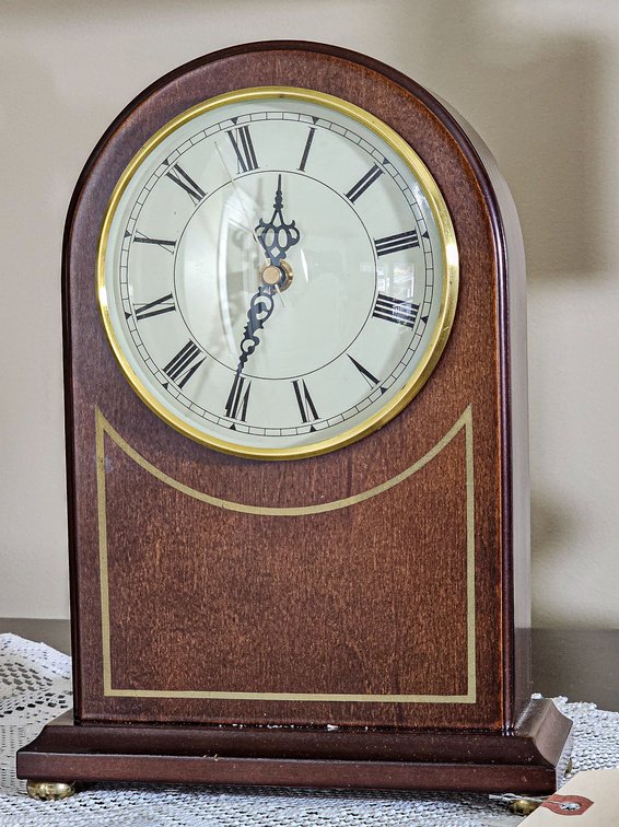 1992 Bombay Co. Arched Clock