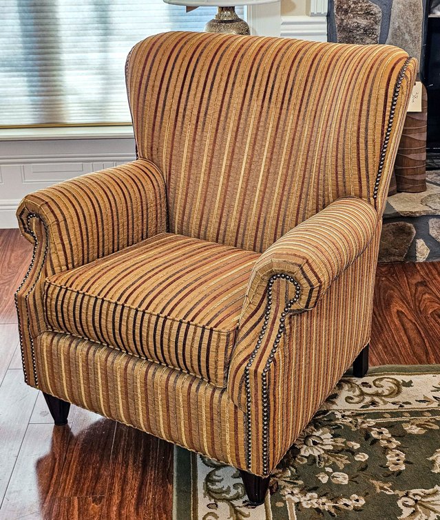 Fairfield Upholstered Arm Chair