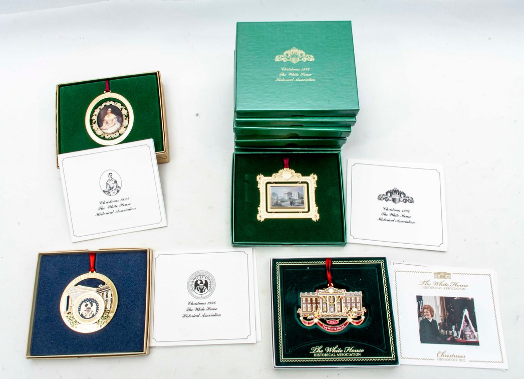 12 White House Christmas Ornaments in Orig Boxes