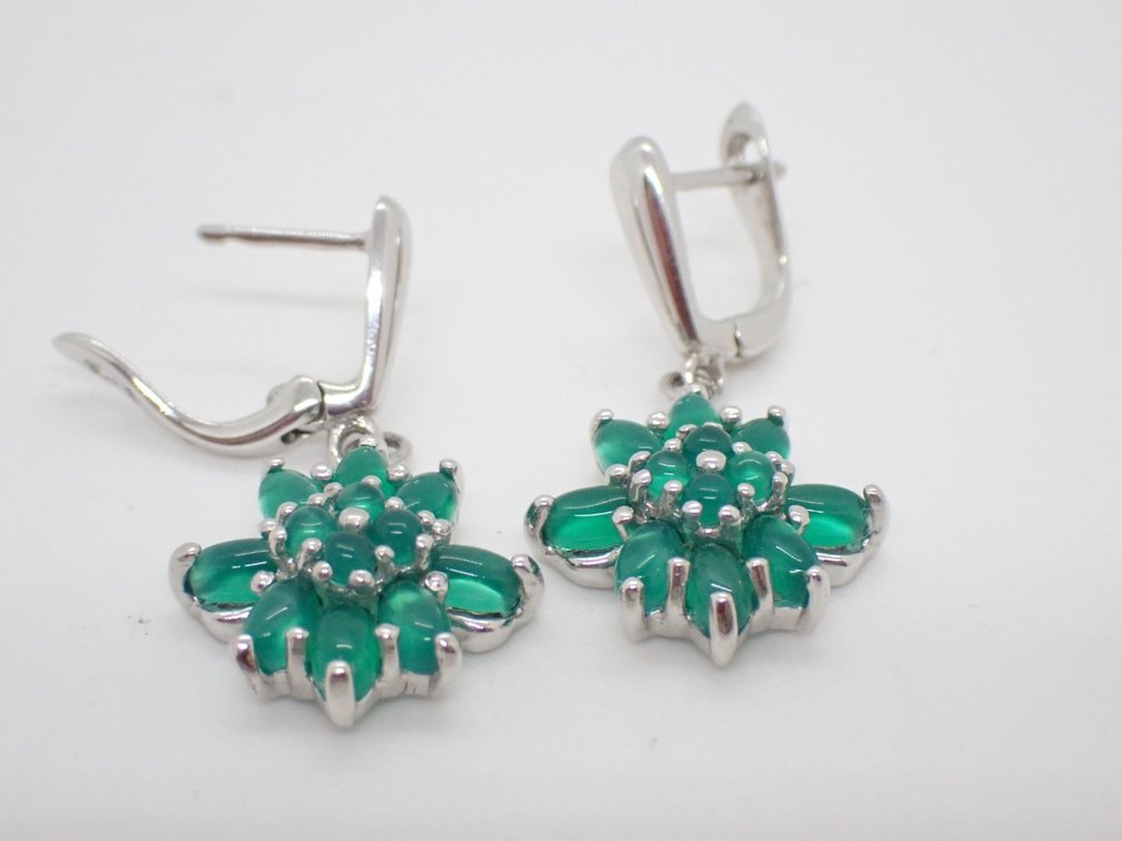 Green Onyx Flower Earrings