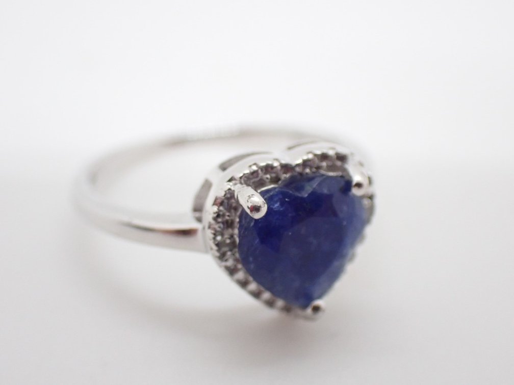 Sapphire Ring