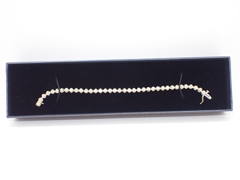 Round Cut Diamond Bracelet