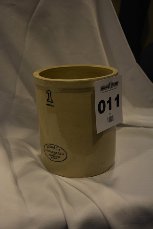 Medalta Crock
