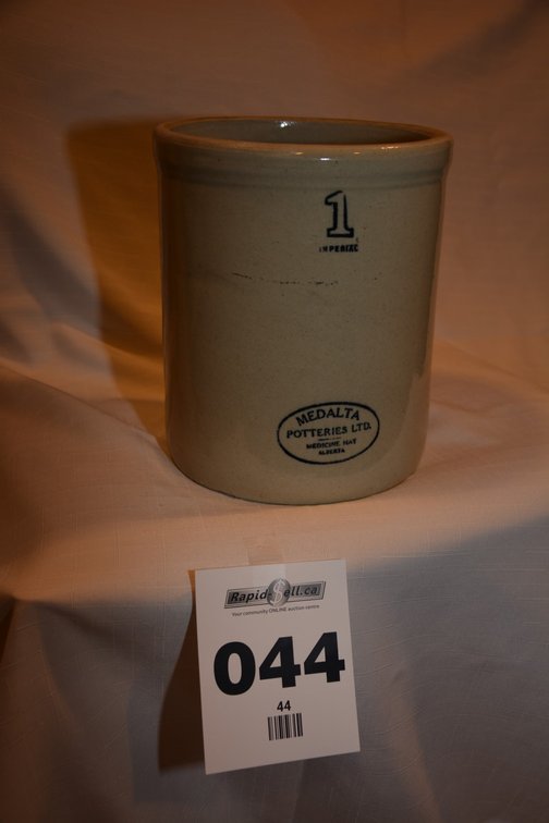 Medalta Crock