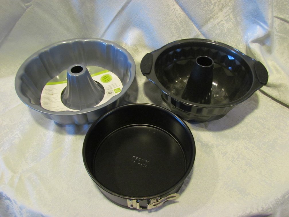 Kitchen Molds & Pans