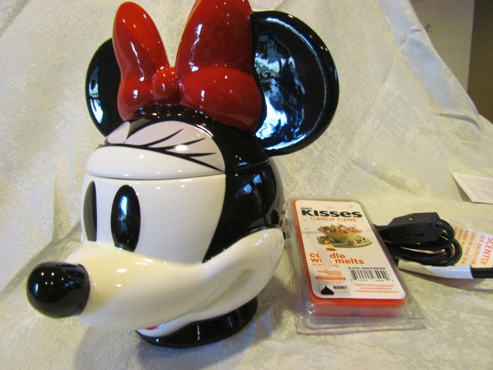 Minnie Mouse Scentsy Warmer