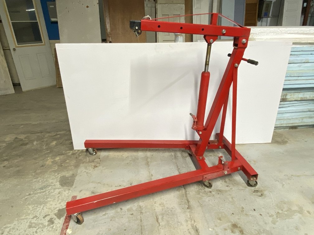 Torin Hydraulic Engine Hoist