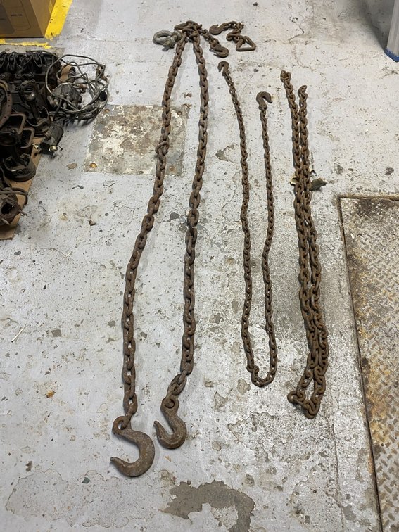 Vanguard Clelvis & Assorted Chain