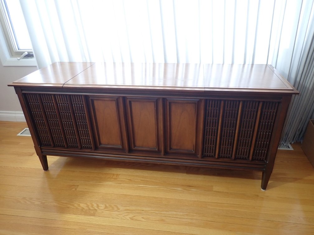 Console Stereo