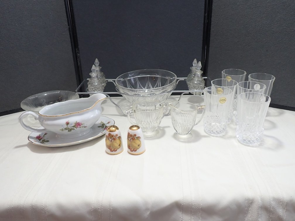 Various Dinner Pieces