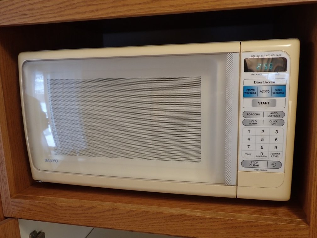 Sanyo Microwave Oven