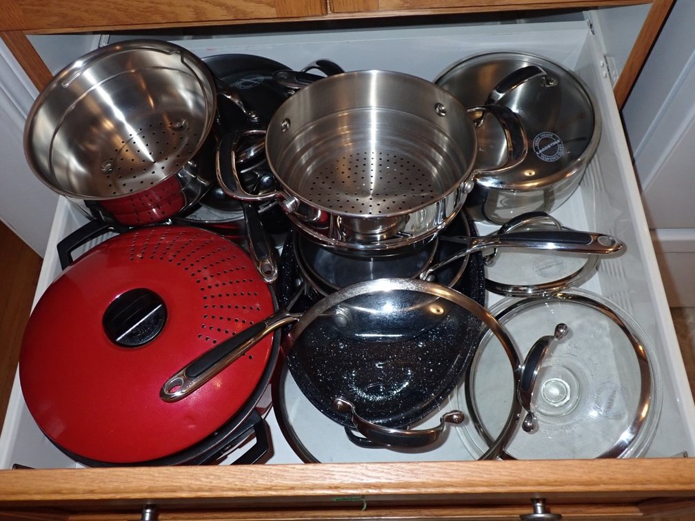 Assortment of Pots & Pans