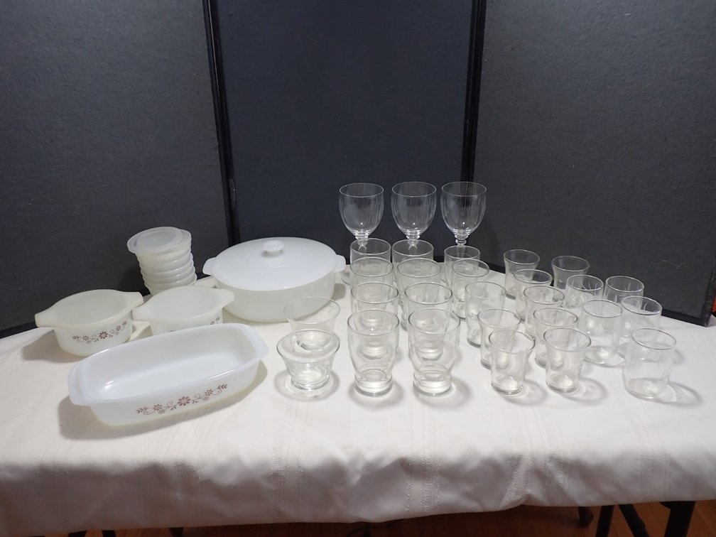 Incomplete Pyr-O-Rey Dynaware Set & Glassware