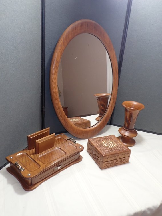 Mirror Set with Jewellery Boxes