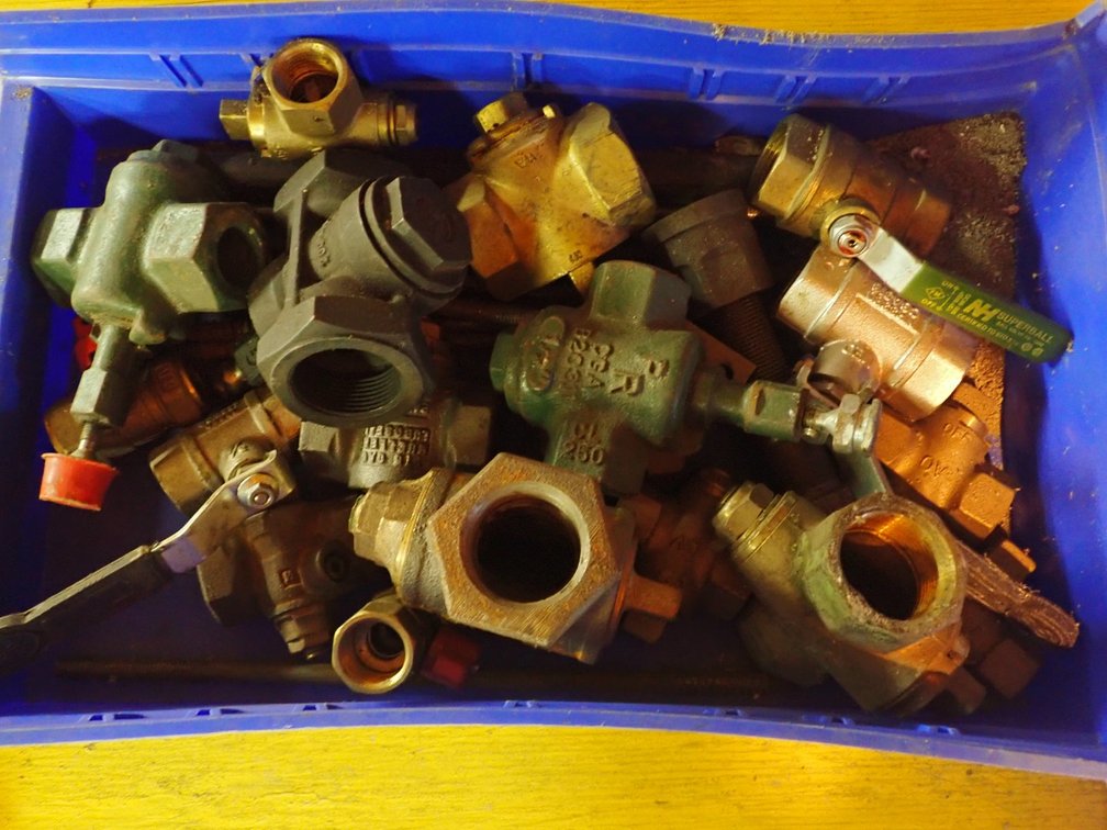 Brass Fittings & Valves 